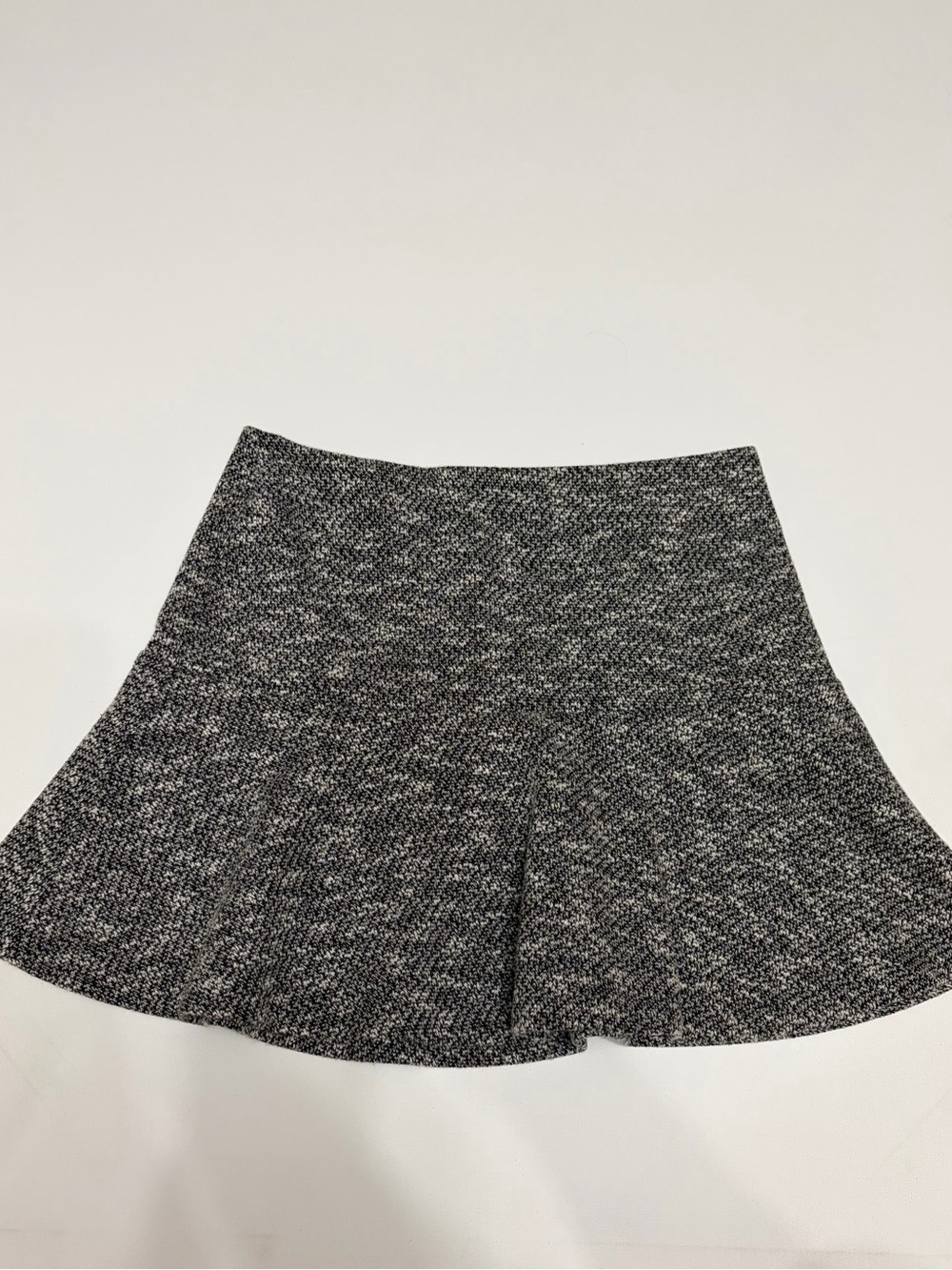 LOFT Black and Gray Knit Skater Skirt SZ M office business casual wear